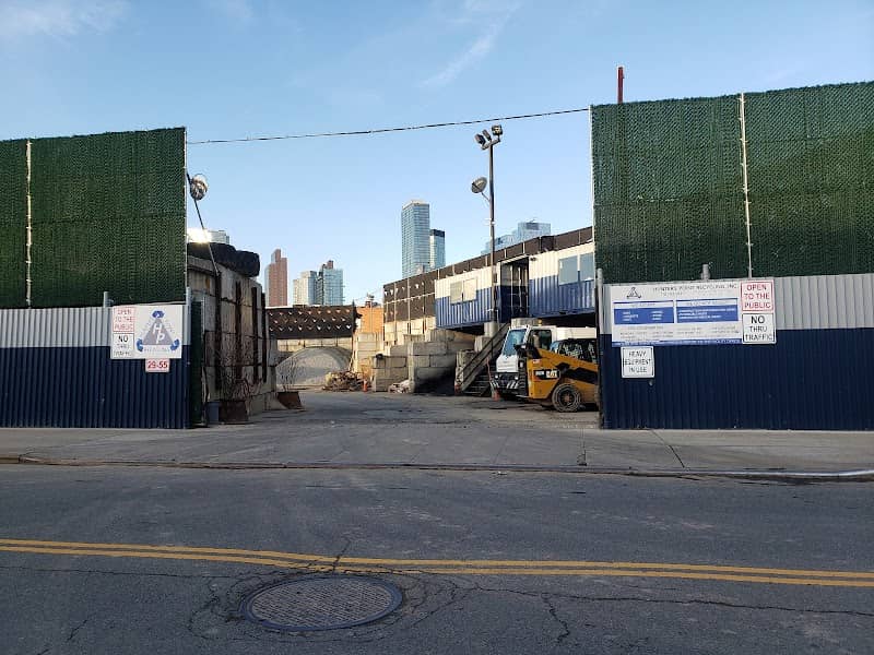 Hunters Point Recycling recycling center in New York City, NY - View of facility