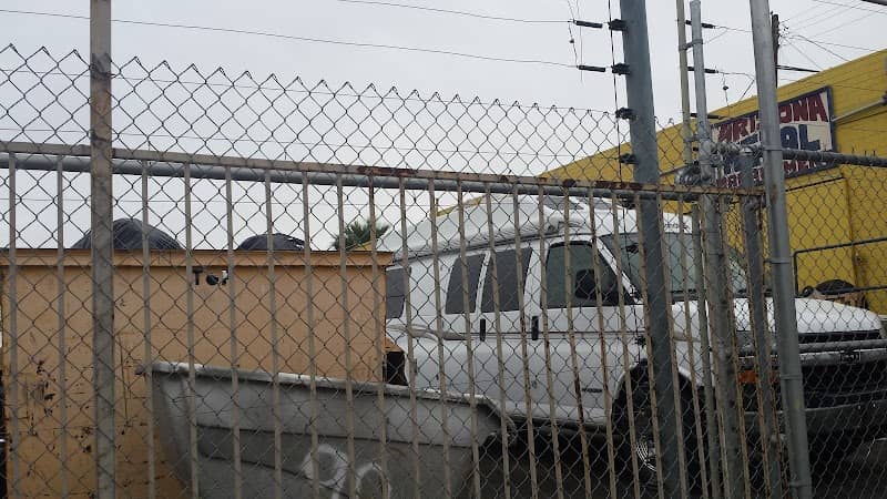 Arizona Metal Management recycling center in Phoenix, AZ - View of facility