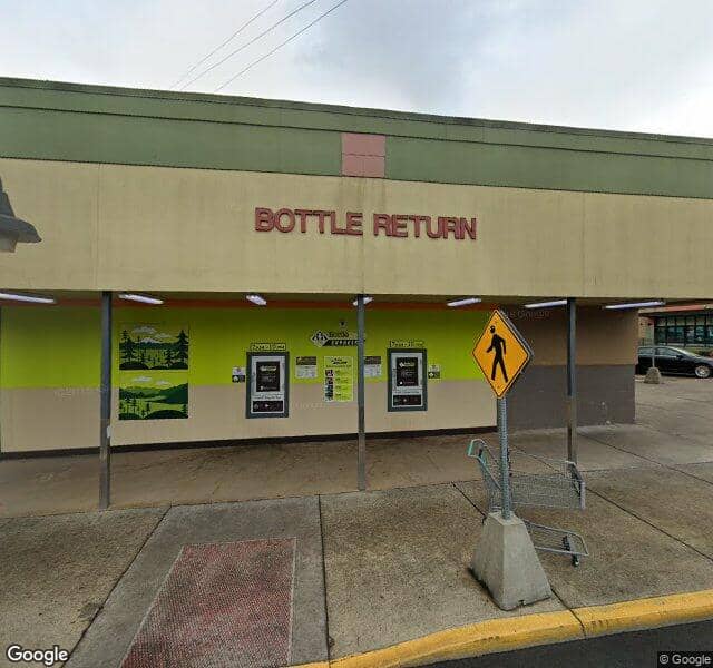 BottleDrop - Fred Meyer Hollywood recycling center in Portland, OR - View of facility