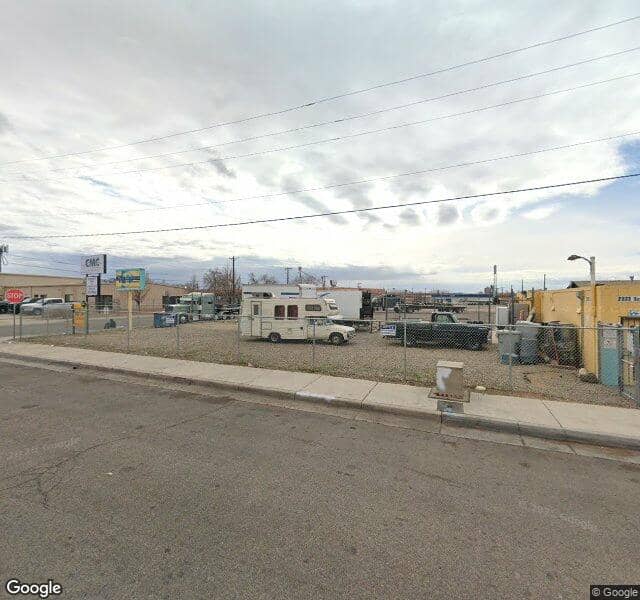 Evergreen Waste Management recycling center in Albuquerque, NM - View of facility